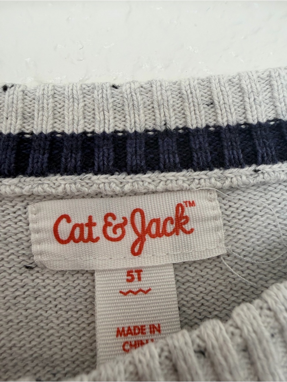 Cat & Jack Boys Light Gray Speckled Knit Henley Sweater Size 5T - Picture 5 of 9